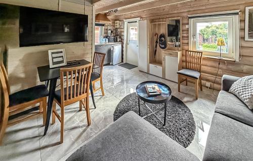 Gislov House | Beautiful Home In Trelleborg With Wifi