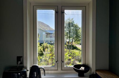 Vagan Villa | Lofoten seaview villa with sauna and garden