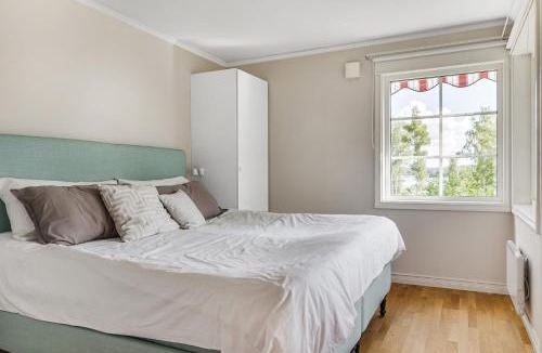 Knutby House | Beautiful house next to Burvik Golf SE13010