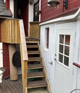 Odda House | Cozy bedroom & basement with amenities