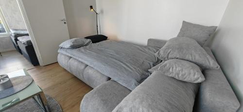 Tampere Apartment | Villa Rajaportti Loft House-Sleeps 14-Lake Views-Sauna Capital-Front Yard Parking-Electric Vehicle