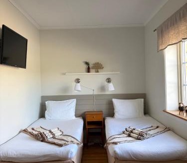 Lidkoping Bed & Breakfast | Närebo Gårdshotell