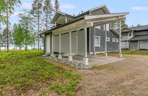 Paltamo House | Holiday Home Paltamon golfhovi b by Interhome