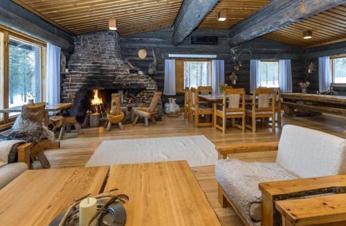 Pohjois-Lappi House | Holiday Home Villa kopararova by Interhome