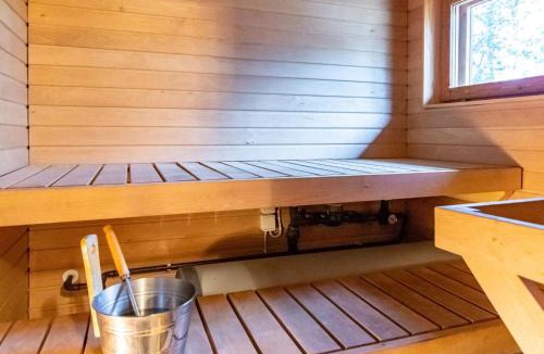 Pyhatunturi House | Holiday Home Saukonpiilo 2 by Interhome