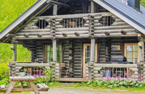 Kitula House | Holiday Home Heinäsorsa by Interhome