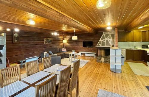 Virrat House | Holiday Home Metsäpirtti by Interhome