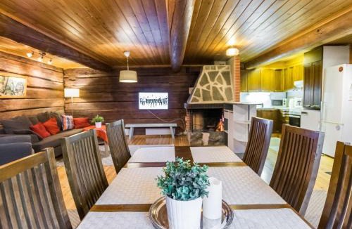 Virrat House | Holiday Home Metsäpirtti by Interhome