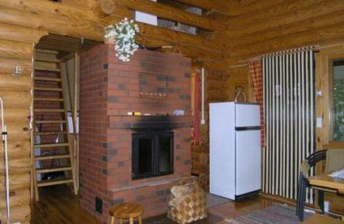 Aatola House | Holiday Home Kettupirtti by Interhome