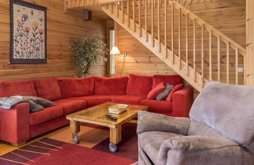 Tahkovuori House | Holiday Home Syvärinkulta b by Interhome