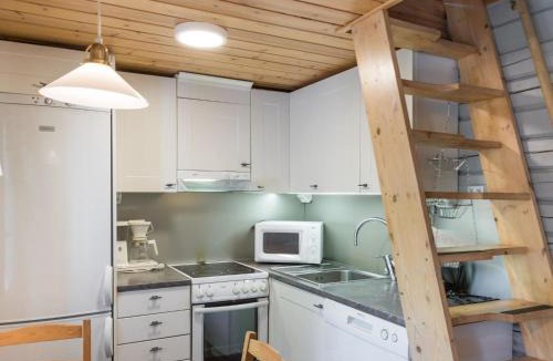 Yllasjarvi House | Holiday Home Isonparit b3 by Interhome