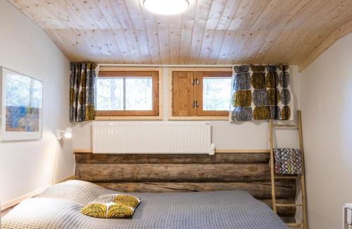 Yllasjarvi House | Holiday Home Ylläspollu a by Interhome