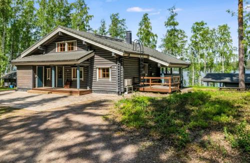 Tiainen House | Holiday Home Villa kotikoivu by Interhome