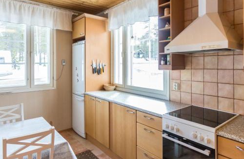 Akaslompolo House | Holiday Home Ylläskankare by Interhome