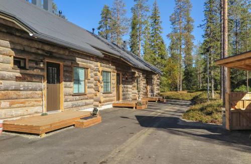 Akaslompolo House | Holiday Home Maahisenrinne 3 f 25 by Interhome