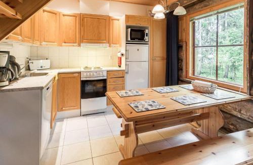 Akaslompolo House | Holiday Home Sapara c10 by Interhome