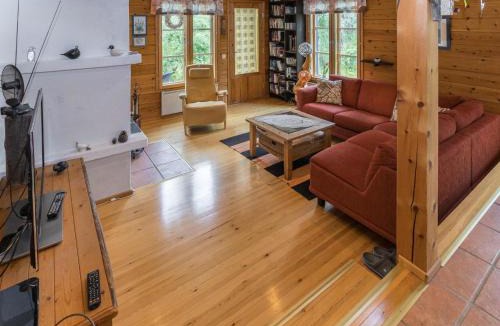Kuusamo House | Holiday Home Mustikka by Interhome