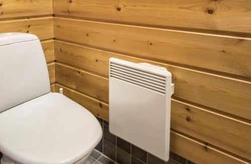 Akaslompolo House | Holiday Home Lapinkulta b by Interhome