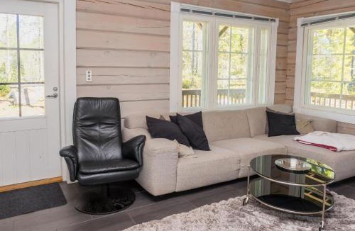 Kuusamo House | Holiday Home Kiehtäjän kuohu by Interhome