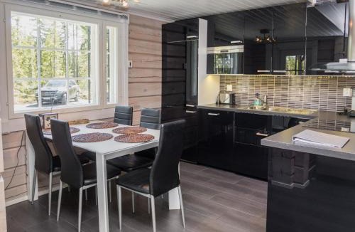 Kuusamo House | Holiday Home Kiehtäjän kuohu by Interhome