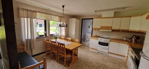 Norrfors Villa | Spacious villa in idyllic fishing village, Sweden