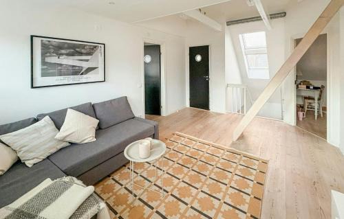 Gislov House | Havsnära Poolvilla Med Medelhavskänsla