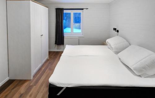 Kabdalis Apartment | Gorgeous Apartment In Kåbdalis With Wifi