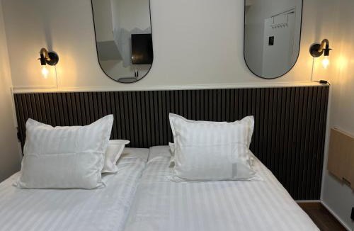 Vasteras Hotel | Oxbackens Hotell & Café