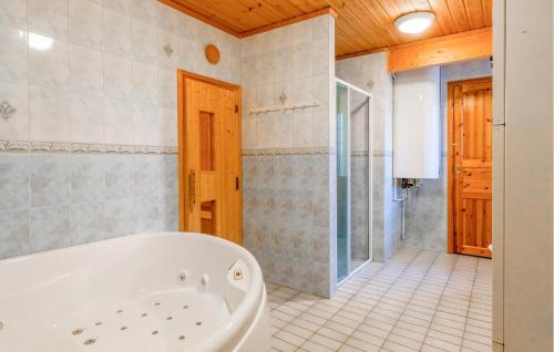 Byxelkrok House | Lovely Home In Byxelkrok With Sauna