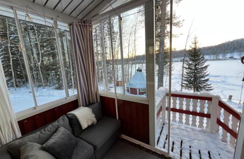 Aijala Apartment | Lakeview Escape