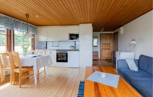 Byxelkrok House | Gorgeous Home In Byxelkrok With Wifi