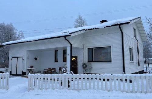 Oulu Villa | Villa Rimppari täydellinen porukalle 9 hlö puusauna nuotiopaikka ja parkki