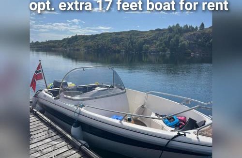 Lindas House | Boat Included, Waterfront Villa, Bergen