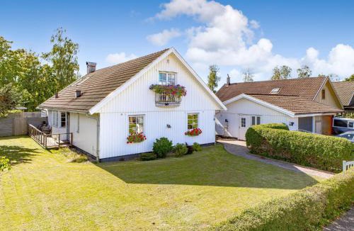 Skrea House | Holiday Home Skreanäs by Interhome