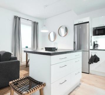 Turku Apartment | Modernized 1920s Apartment with Free Parking