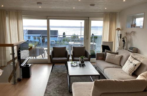 Huskvarna Villa | Lakeview over Vättern