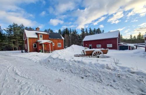 Lillhardal Apartment | Rustic wooden house in Lillhärdal