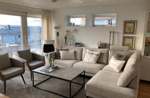 Huskvarna Villa | Lakeview over Vättern