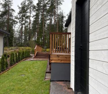 Espoo House | Cozy yard guest room with private entrance
