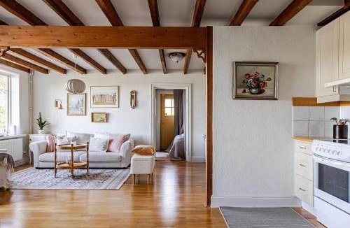 Albano Villa | Lakefront Getaway in Hagaparken Central Stockholm