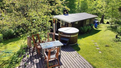 Lohja Ski Chalet | Three cozy cottages, sauna and big yard all included for up to 8 persons