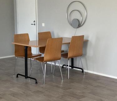 Sievi Apartment | Viihtyisä esteetön saunallinen asunto entisellä paloasemalla