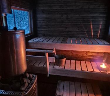 Apukka Ski Chalet | Sled-Dog Cabin