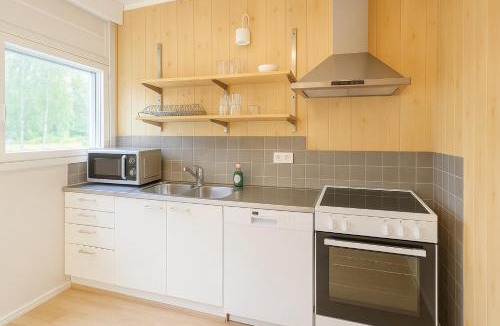 Itainen District House | Bright Cozy Private Rooms 3min to Metro