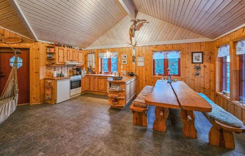 Siljan Municipality House | Gorgeous Home In Steinsholt With Harbor View
