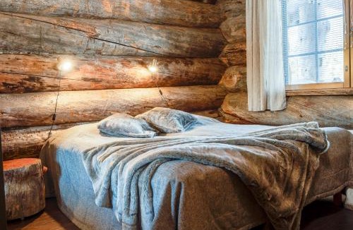 Salla Villa | Holiday Log Villa Samruam A Incl WiFi, fire wood, sauna