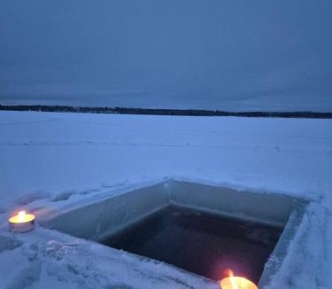 Apukka Ski Chalet | Sled-Dog Cabin