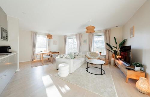 Stadshagen Apartment | Modern 70 Sqm Apartment - with big balcony