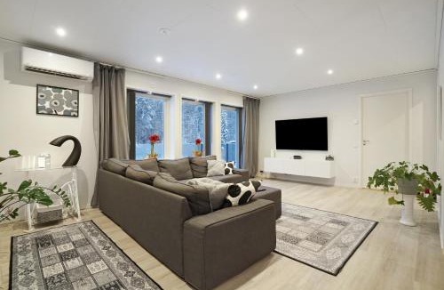 Sonka Villa | Luxury Lakeside Villa By Lapland Host