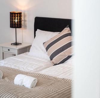 Olivedal Apartment | Modern Studio in the Heart of Linné, Walk to Haga